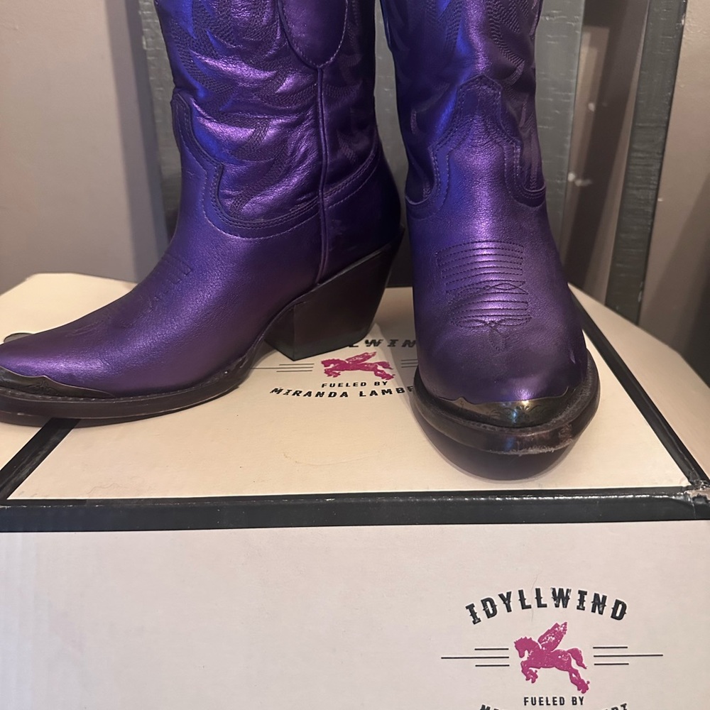 Idyllwind Women's Vibrant Purple Heeled Boots